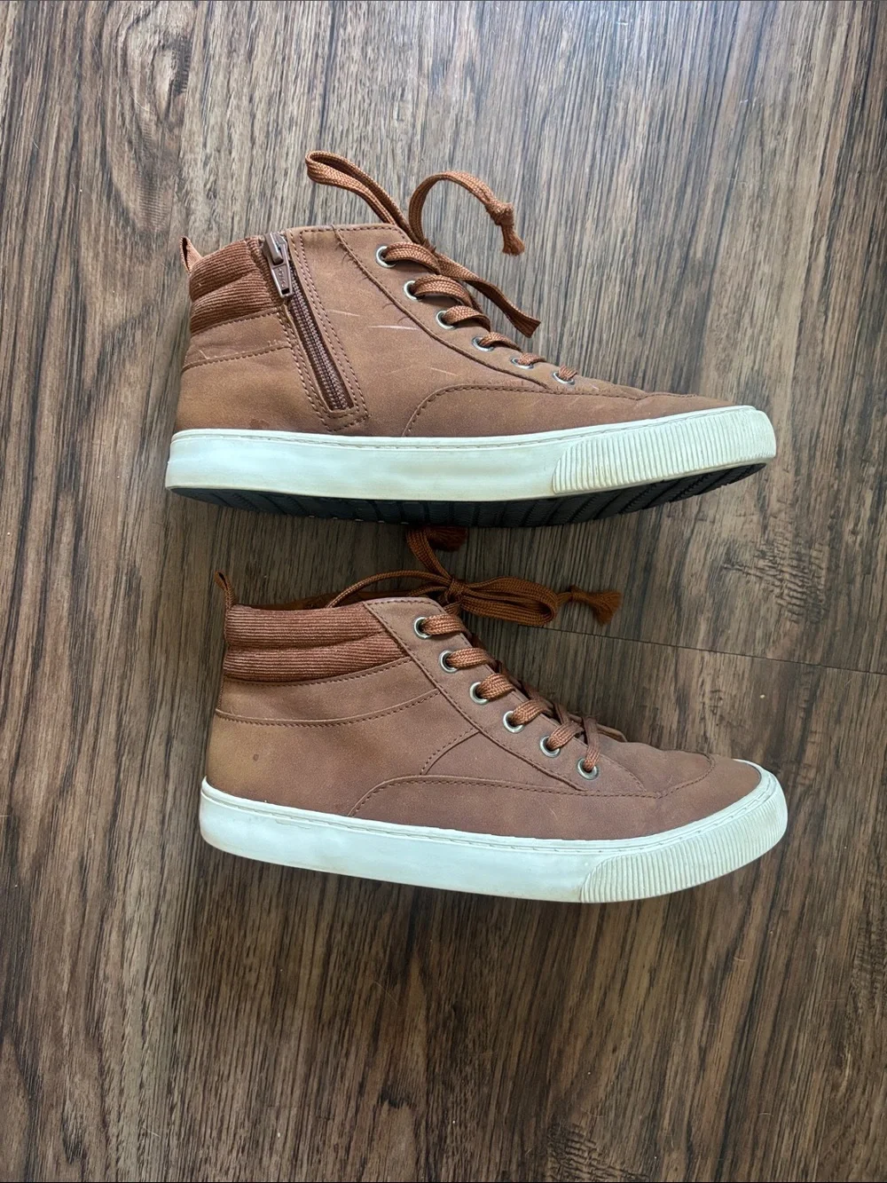 Cat & Jack Brown High Top Sneakers Youth Size 5 Rylan Chukka Side Zip Faux Suede